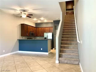 Photo #4: 2511430 Listing 