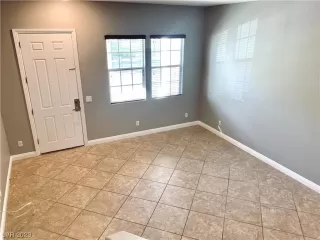 Photo #5: 2511430 Listing 