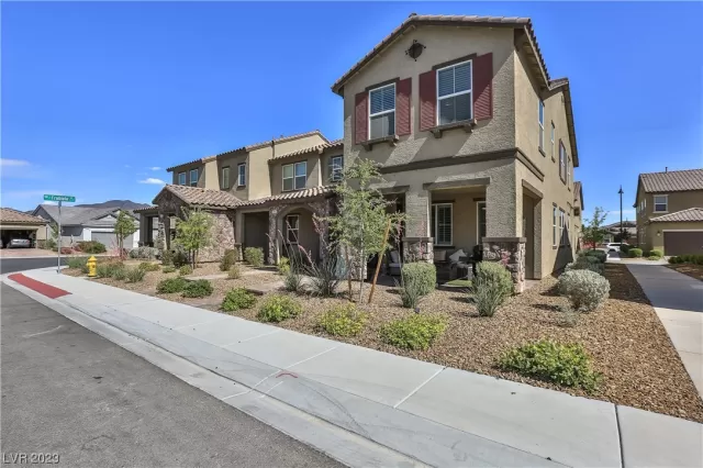 MLS: 2511437 Condo For Sale