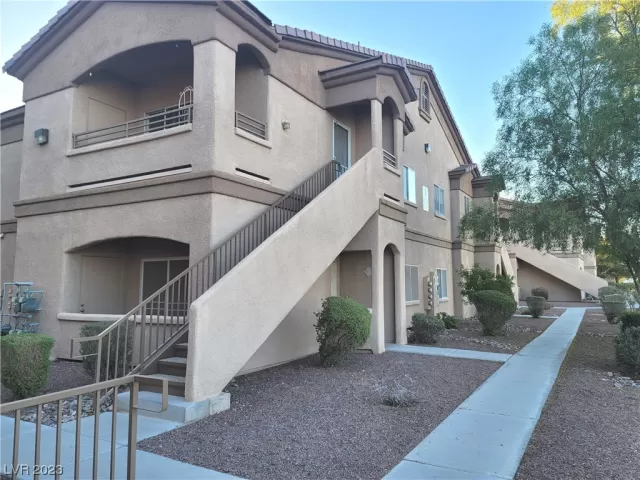 MLS: 2511464 Condo For Sale