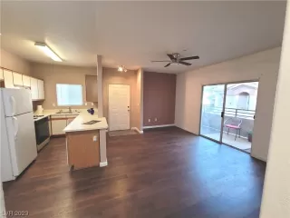 Photo #2: 2511464 Listing