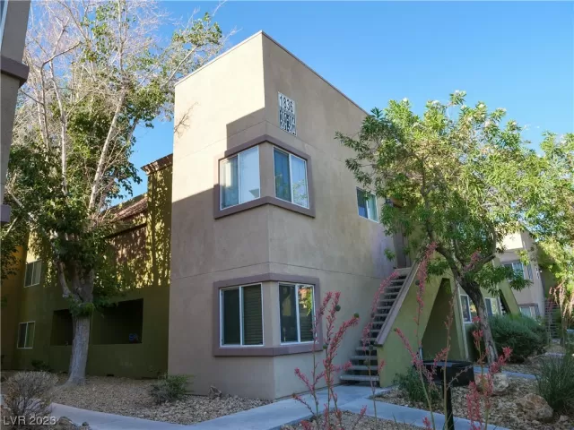 MLS: 2511469 Condo For Sale