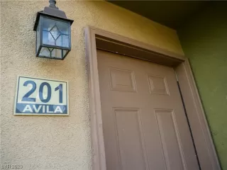 Photo #1: 2511469 Listing 