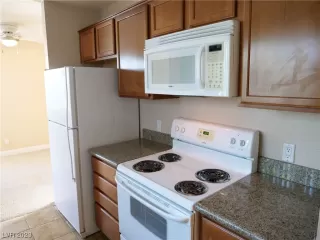 Photo #5: 2511469 Listing 