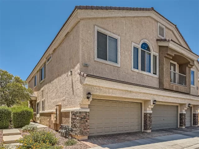 MLS: 2511478 Condo For Sale