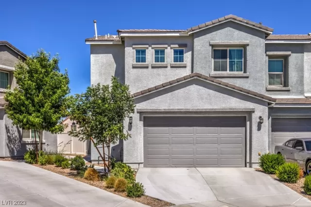 MLS: 2511500 Condo For Sale