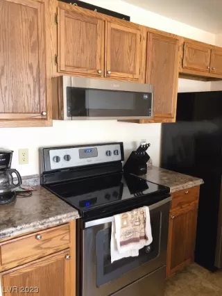 Photo #2: 2511506 Listing