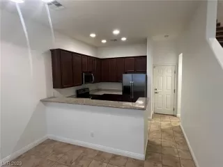 Photo #6: 2511514 Listing 