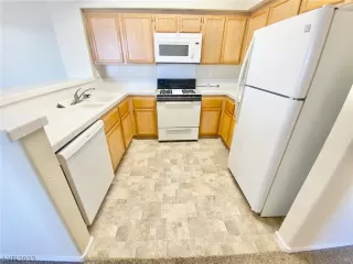 Photo #3: 2511518 Listing 