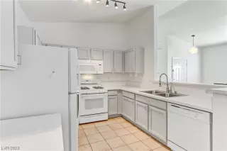 Photo #3: 2511525 Listing 