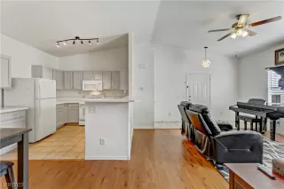 Photo #4: 2511525 Listing 