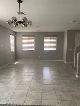 Photo #5: 2511616 Listing 