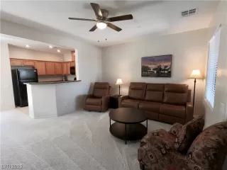 Photo #3: 2511650 Listing