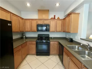 Photo #6: 2511650 Listing