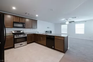 Photo #1: 2511651 Listing