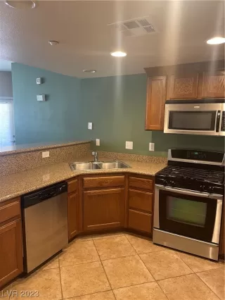 Photo #4: 2511659 Listing 