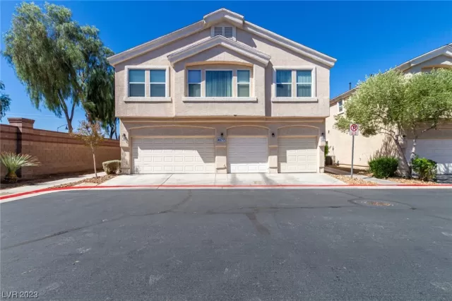 MLS: 2511679 Condo For Sale