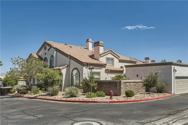 MLS: 2511681 Condo For Sale