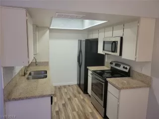 Photo #5: 2511694 Listing 