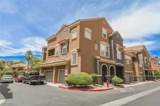 Photo #4: 2511708 Listing