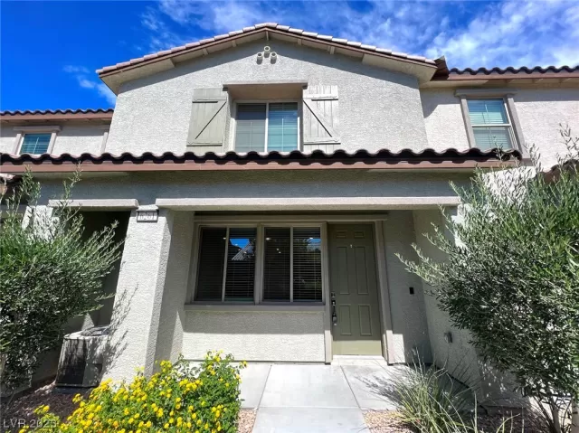 MLS: 2511721 Condo For Sale