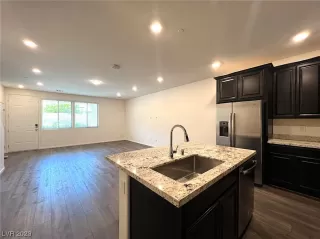 Photo #6: 2511721 Listing 