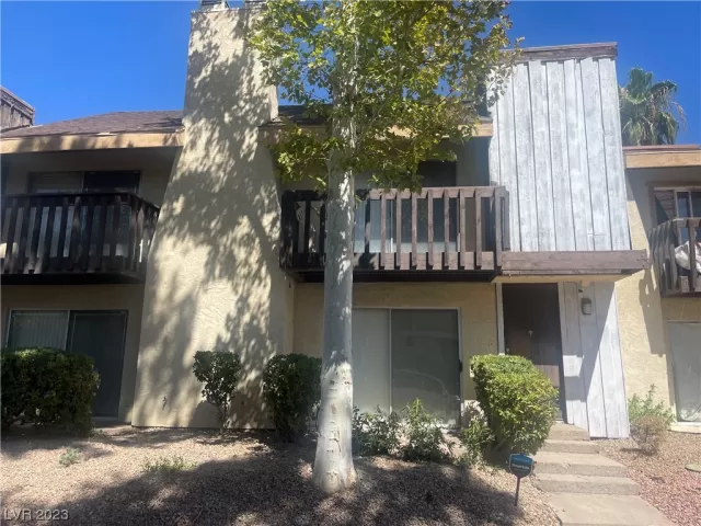 MLS: 2511726 Condo For Sale