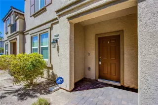 Photo #1: 2511753 Listing 