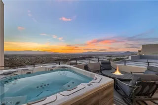 Photo #1: 2511755 Listing 