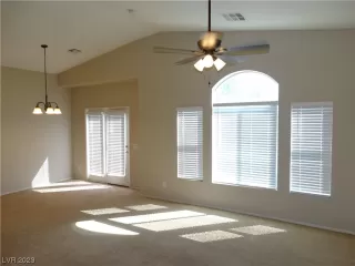 Photo #1: 2511762 Listing 