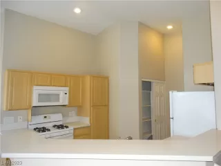 Photo #3: 2511762 Listing 