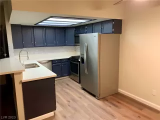 Photo #2: 2511769 Listing