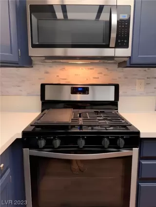 Photo #4: 2511769 Listing