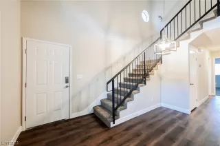 Photo #5: 2511781 Listing