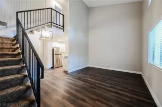 Photo #6: 2511781 Listing