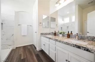 Photo #3: 2511787 Listing