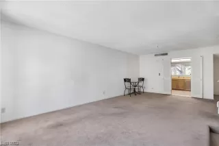 Photo #3: 2511805 Listing