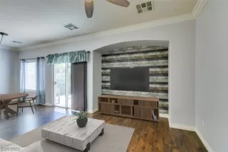 Photo #2: 2511808 Listing 