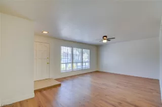 Photo #1: 2511859 Listing