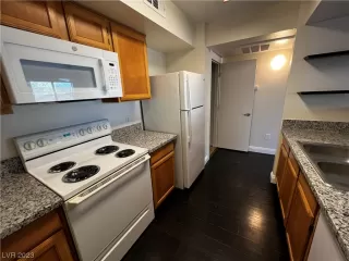 Photo #5: 2511892 Listing 