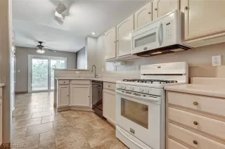 Photo #4: 2511927 Listing 