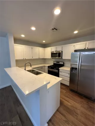 Photo #5: 2511934 Listing 