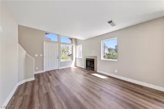 Photo #2: 2511940 Listing 