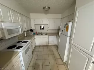 Photo #1: 2511959 Listing 