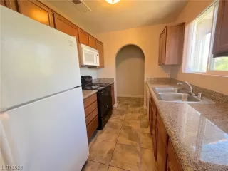 Photo #1: 2511963 Listing 