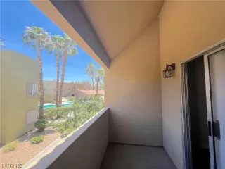 Photo #5: 2511963 Listing 