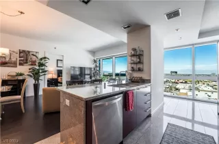 Photo #3: 2512007 Listing 