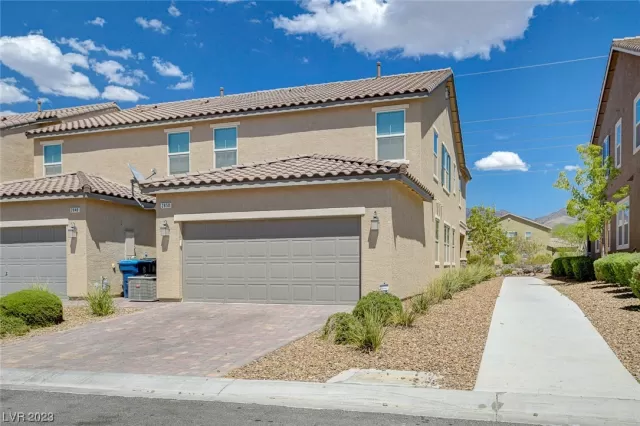 MLS: 2512018 Condo For Sale