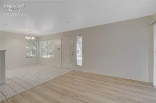 Photo #4: 2512020 Listing 