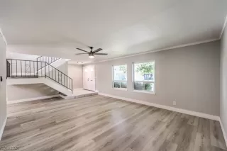 Photo #4: 2512027 Listing